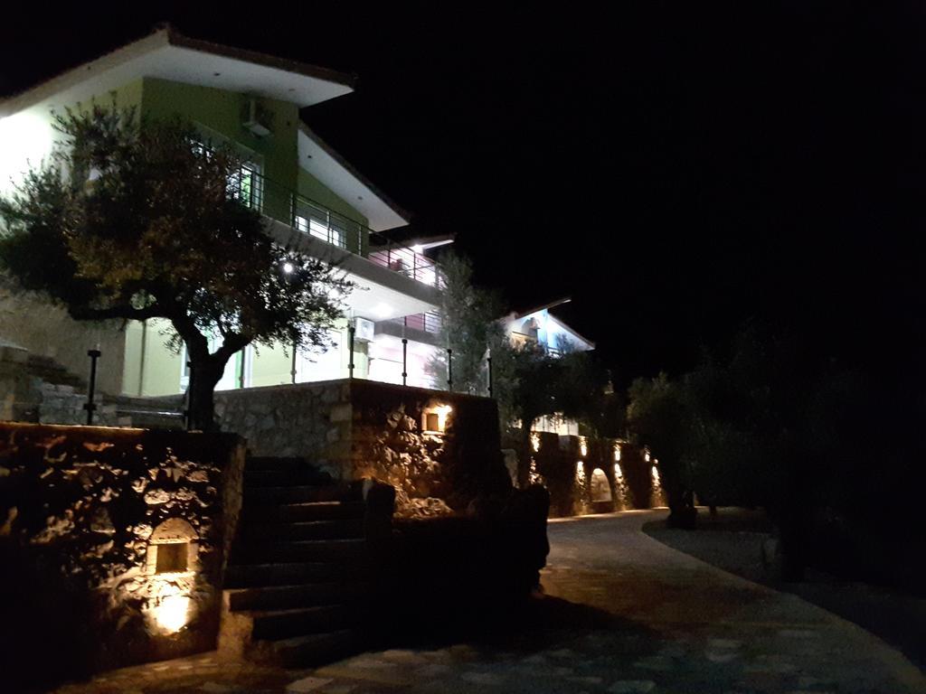 Shiraz Villas Kalamata Exterior photo